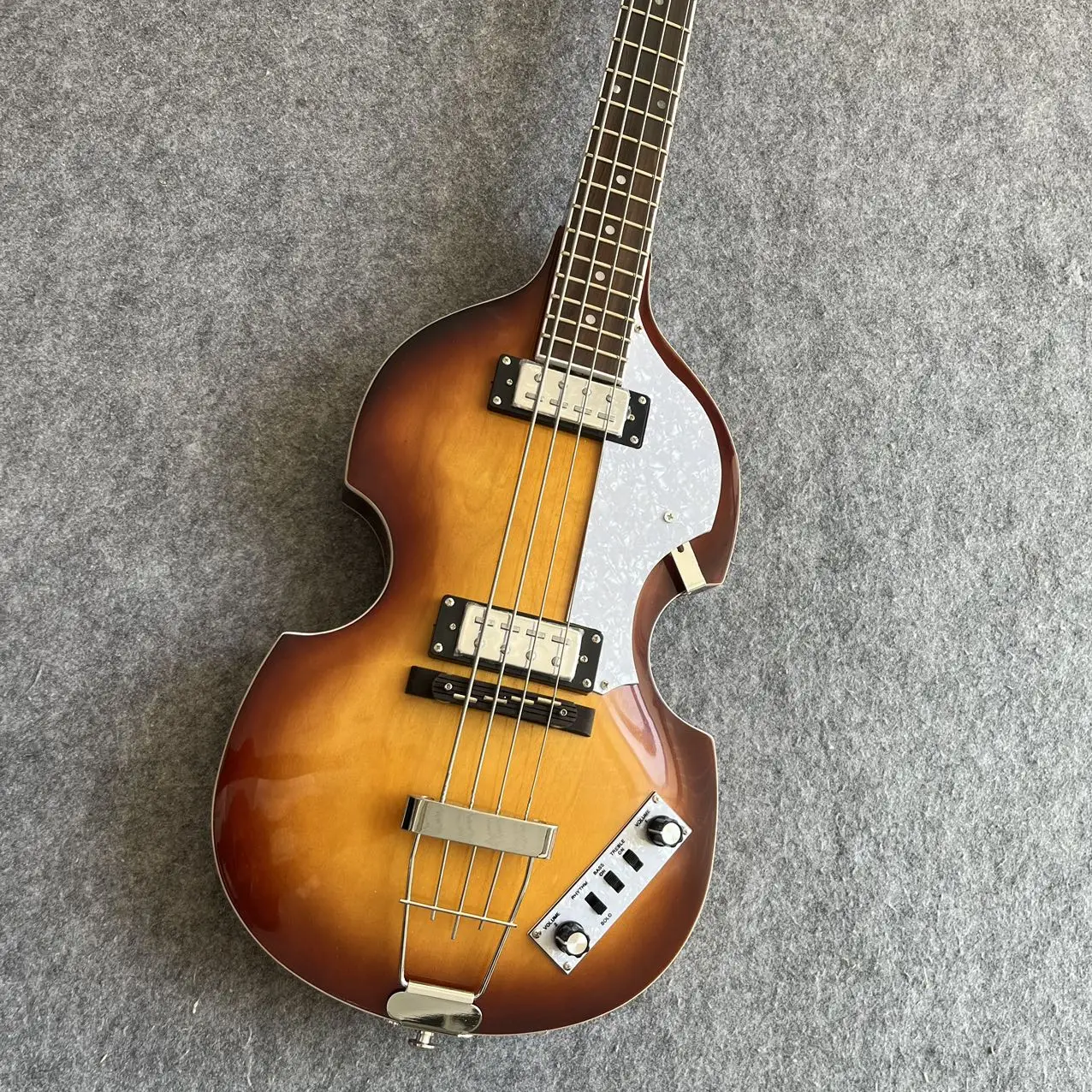 

sunburst Hofner Violin BB2 bass Hofner BB2 contemporary electric bass flame maple hofner bass guitar in stock