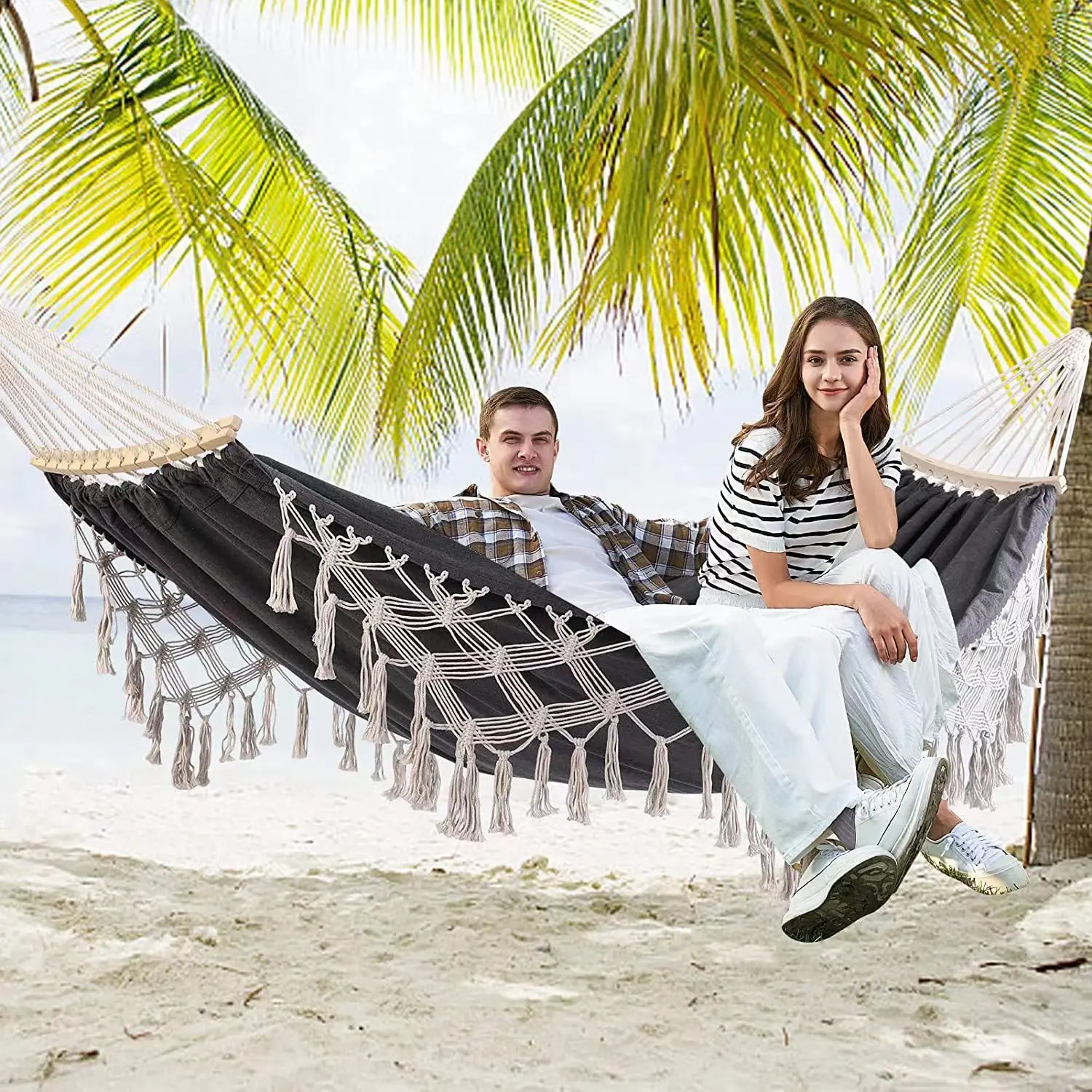 Bohemian style fringed hammock, a must for outdoor leisure and vacation, comfortable and load-bearing, portable storage