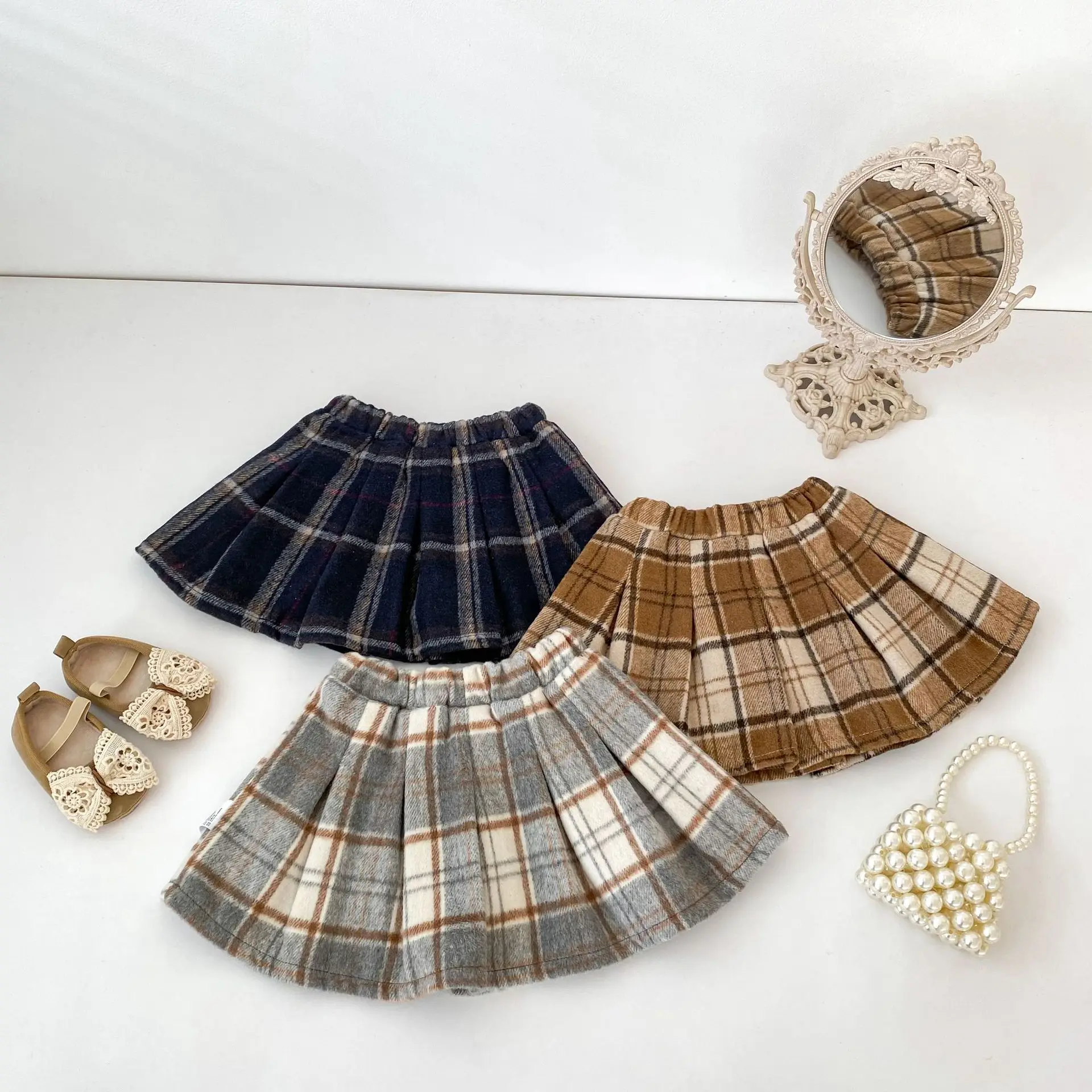 2026 Herbst Süßer Stil Kinderrock Karierter Plissee-Rock mit Elastikbund für 6M-4J Mädchen Vielseitiges Kinderkleid – Detail 3