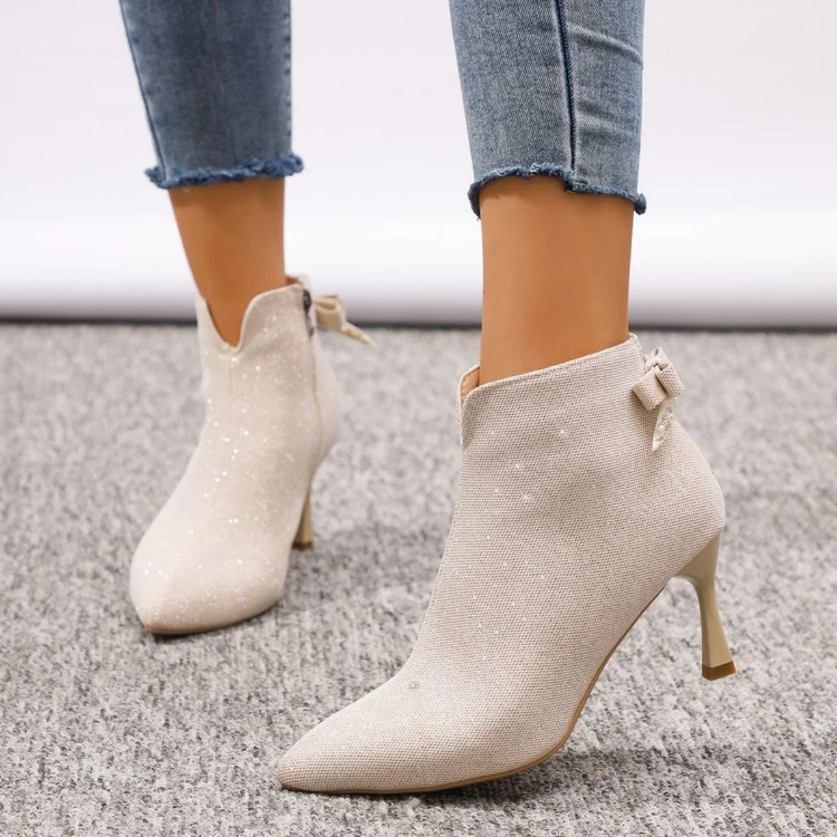 

2025 Autumn/Winter new fashion solid color plus-size low-top fashion boots, solid color stiletto high-heeled women's boots for e
