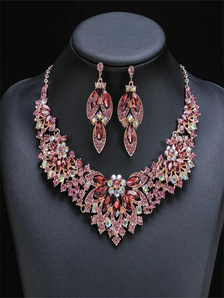 Flowers exaggerated luxury jewelry new style retro necklace set High-grade alloy jewelry accessories for woman