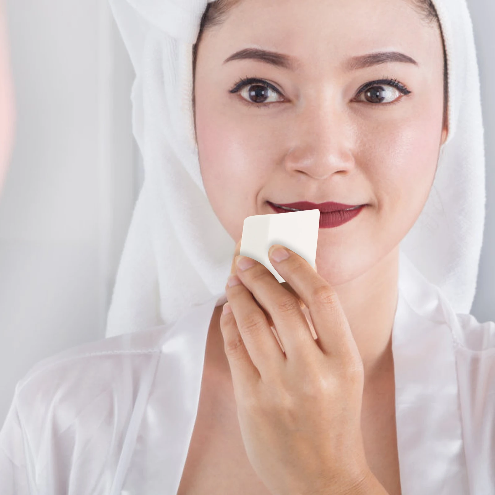 4 個のハート型メイクアップスポンジセットファンデーションスポンジ顔用ウェットドライデュアルユースメイクアップブレンダーパフスポンジ