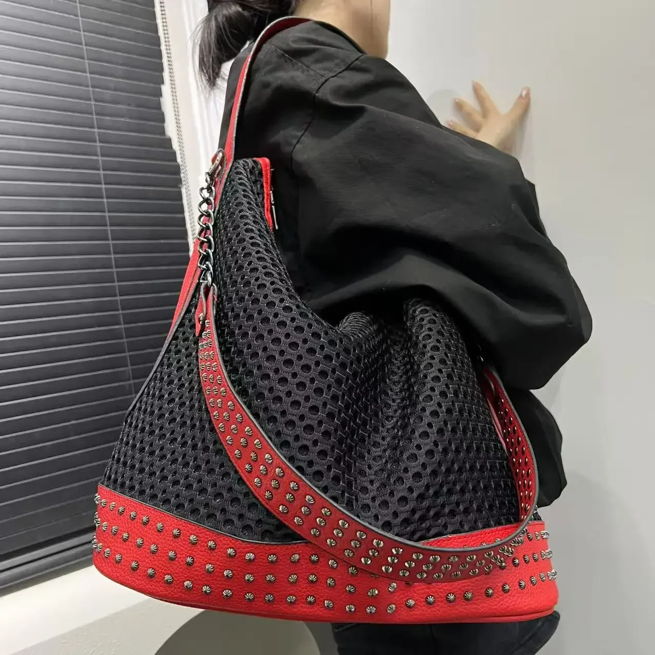 

Ladies' Fashion Y2K Spicy Girl Shoulder Bag Large Capacity Retro Rivet Splicing Diagonal Cross Shoulder Bag