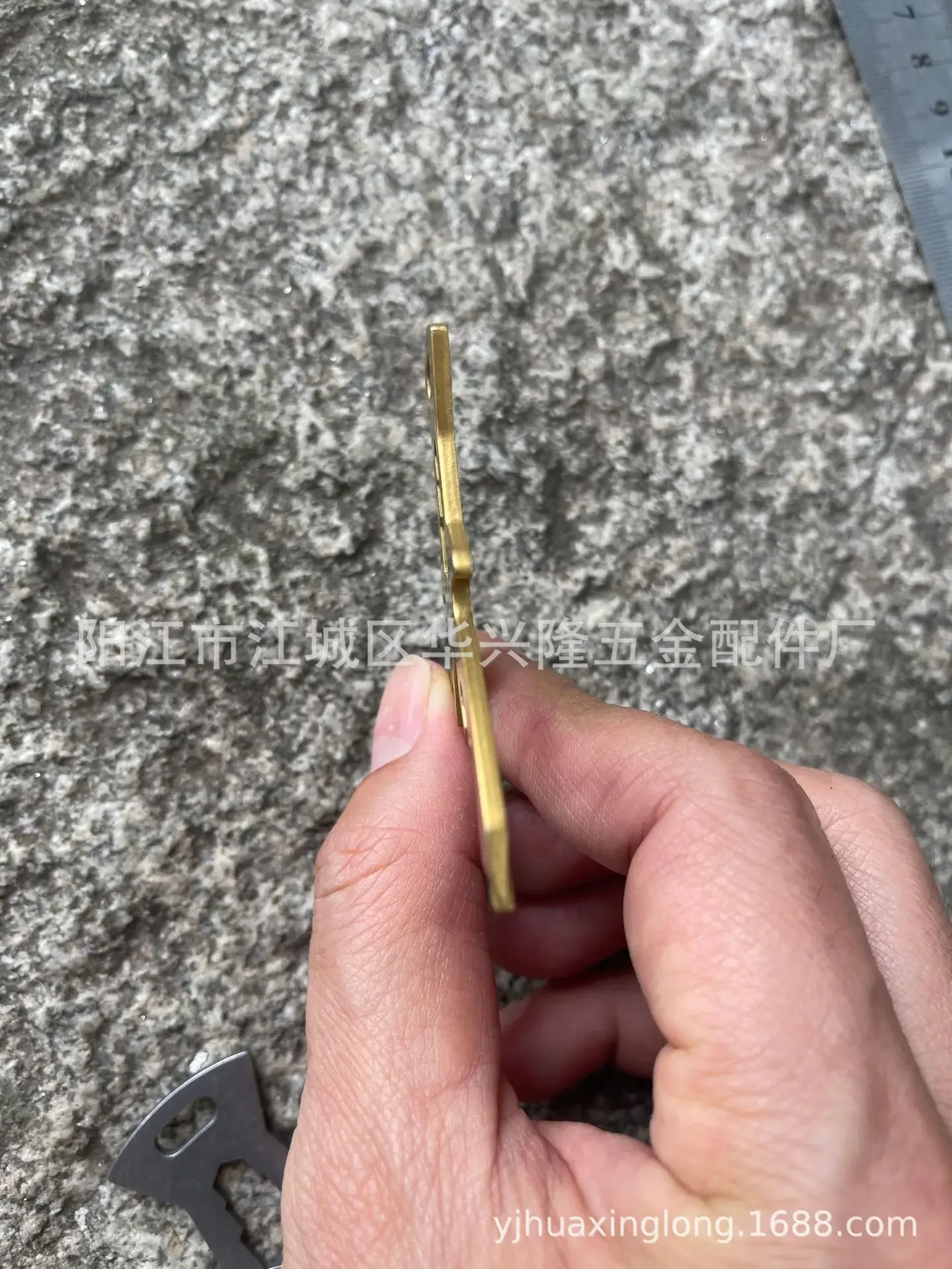 Outdoor EDC Stainless Steel Multifunction Keychain Tools Opener Screwdriver Tool