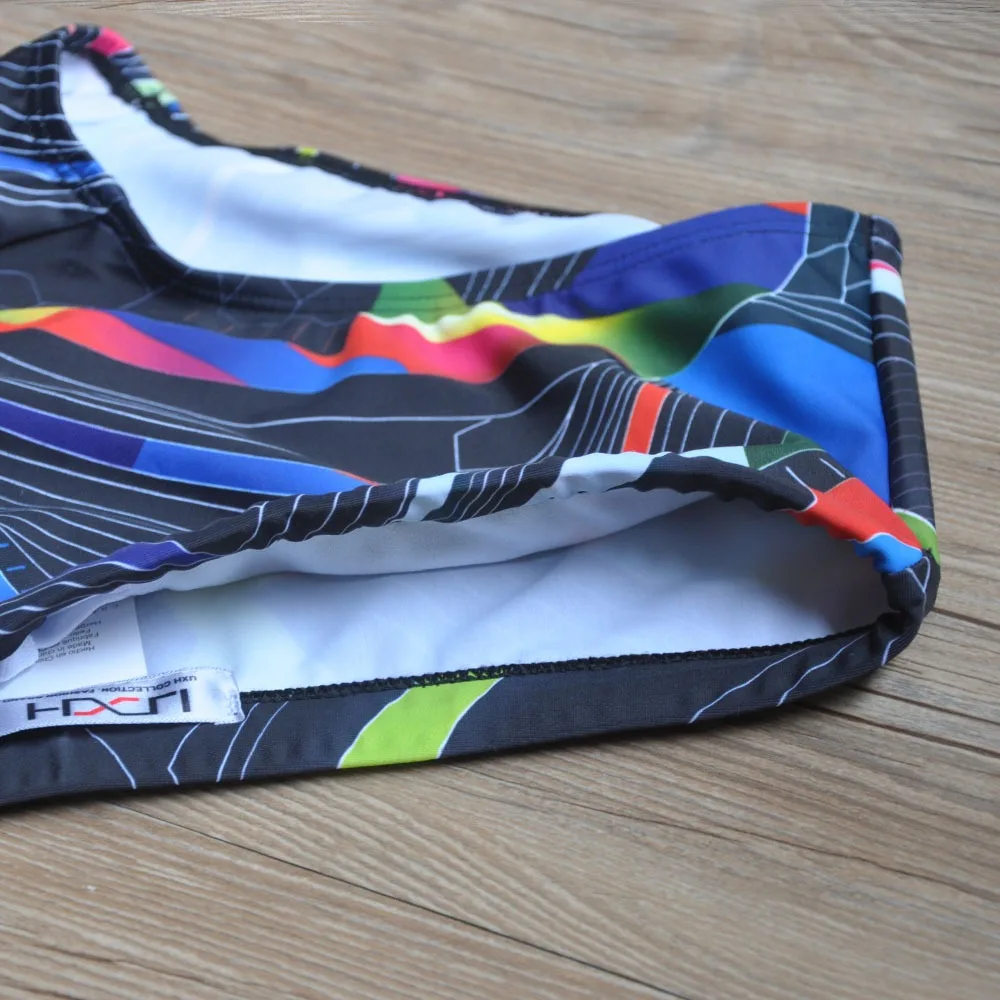 

Breathable Men's Swimwear Trunks Triangular Colored Lines Men's Swimwear Comfort Display Enlargement Swim Briefs
