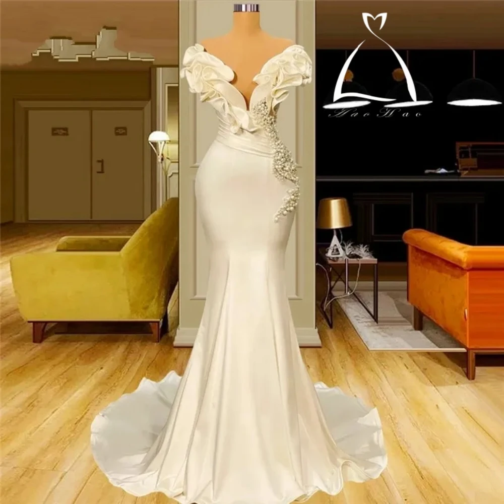 Dubai Arabia saudita perle abiti da sposa a sirena Sexy con spalle scoperte eleganti volant in raso avorio abiti da sposa Vintage Boho