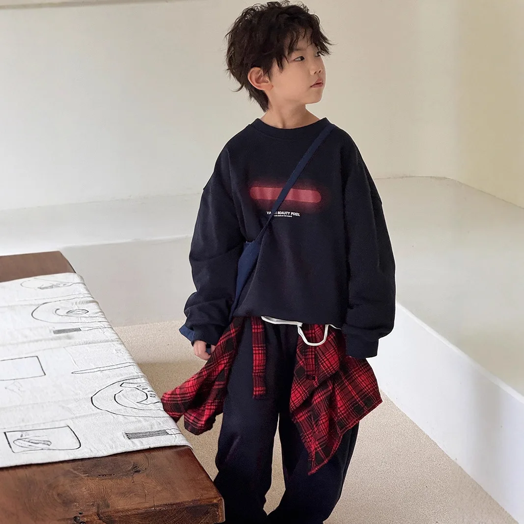 

Детская одежда, осенний комплект для мальчиков, новинка 2023 года, свитшот в корейском стиле, универсальные спортивные штаны, повседневный комплект из двух предметов для девочек, модный