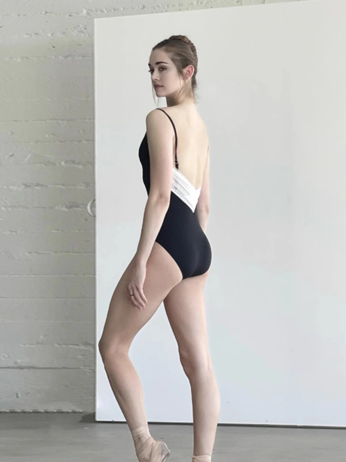 

Ballet Dance Practice Suit Women's V-ne-piece Body ape Gymnastics orm Net Splice Adult Dance Sportswear