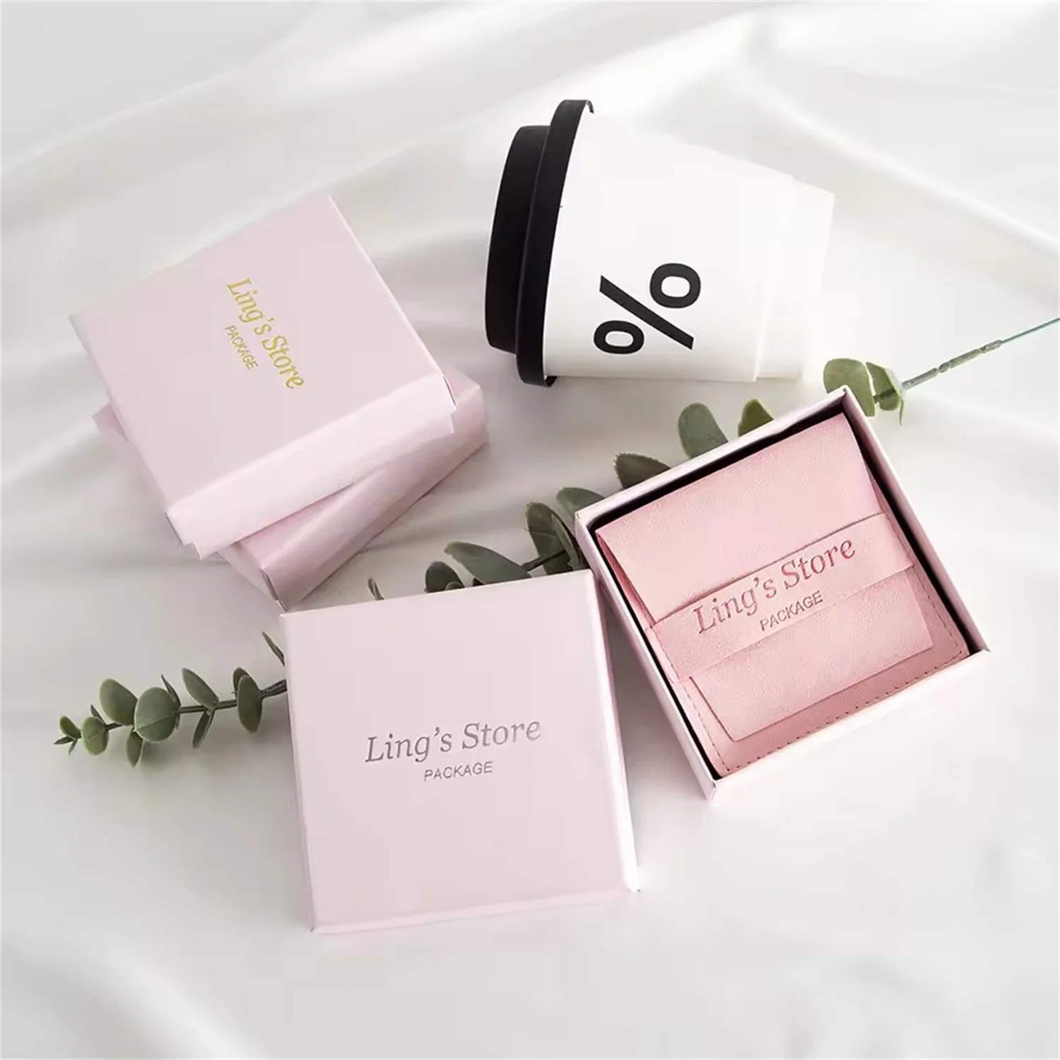 

50Sets Custom Logo Baby Pink 9x9x3cm Jewelry Gift Box Inside 8x8cm Microfiber Strip Bags Envelope Pouch Suede Velvet Flap Pocket