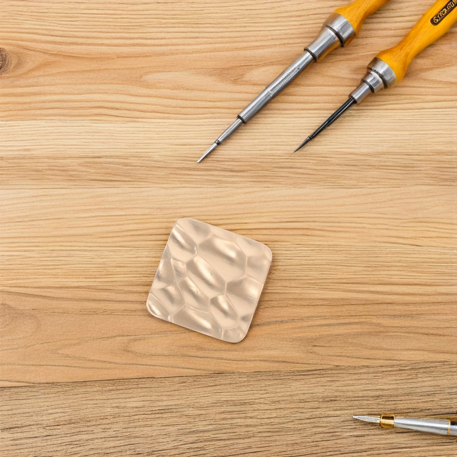 

1 комплект ручек для шкафа из цинкового сплава с квадратным тиснением, прочные ручки с одним отверстием для кухонного комода, ящика винного шкафа