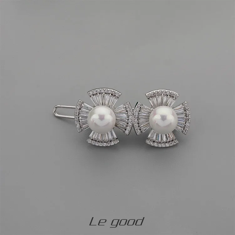 Elegant Zircon Rhinestone Luxury Hairband Korean Style Hairpin Girls Hair Four leaf Clip Duckbill Clip Sweet Barrettes