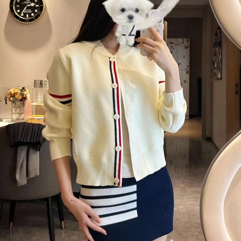 

Double-sleeve contrast striped collar sweater autumn and winter temperament casual high-grade baseball uniform coat jacket