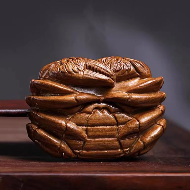 Natural Green Sandalwood Crab Ornaments Carved Wood Carving Hand Pieces Crafts Fortune Desktop Small