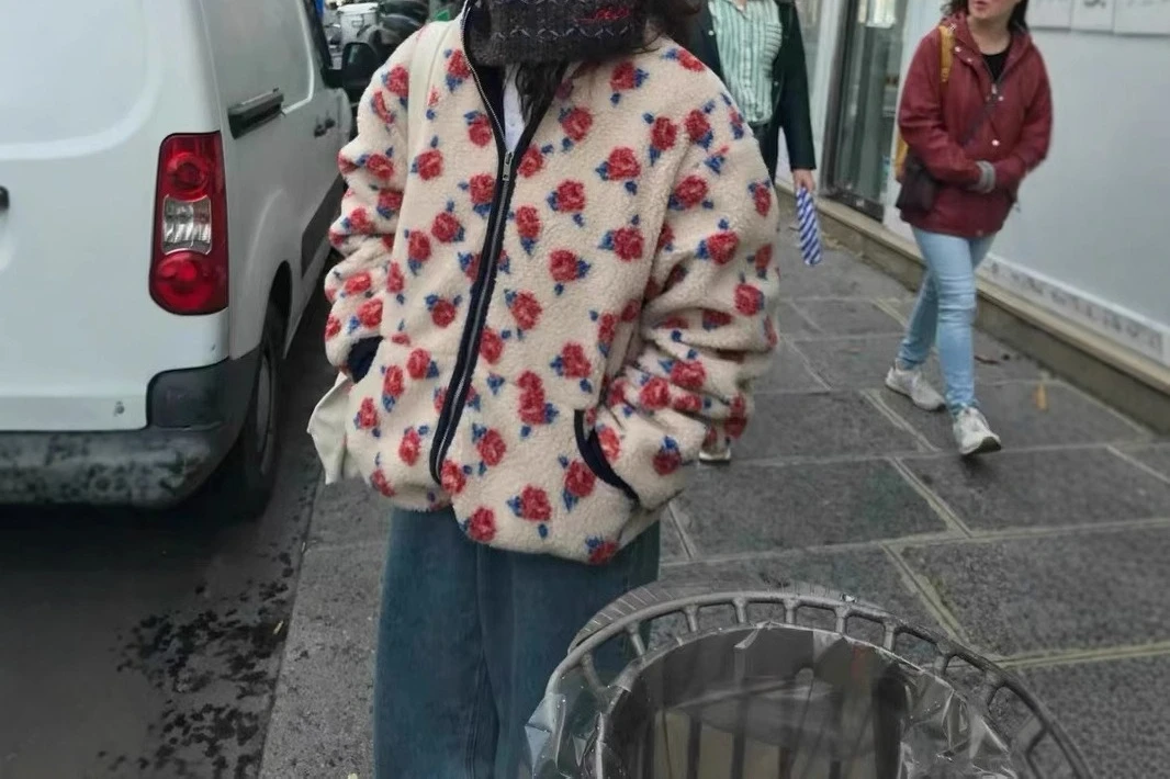 2025 Winter New Rose Shake Fleece Retro Warm Zipper Casual Coat