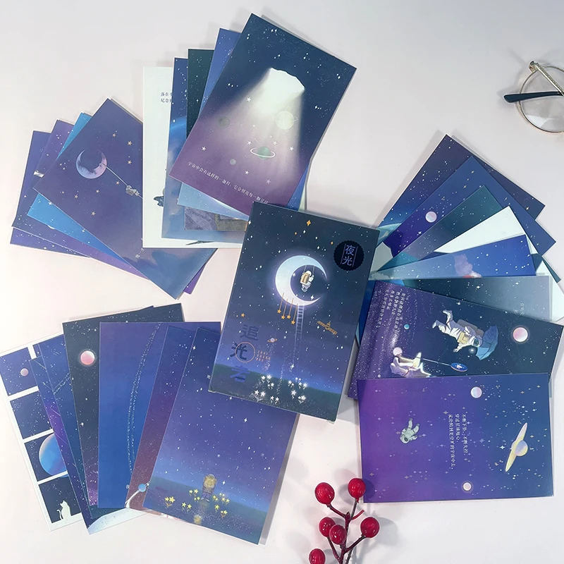 30pcs/set Astronaut Cosmic Starry Sky Noctilucent Postcards High Quality HD Earth Moon Galaxy Exquisite Creativity Greeting Card