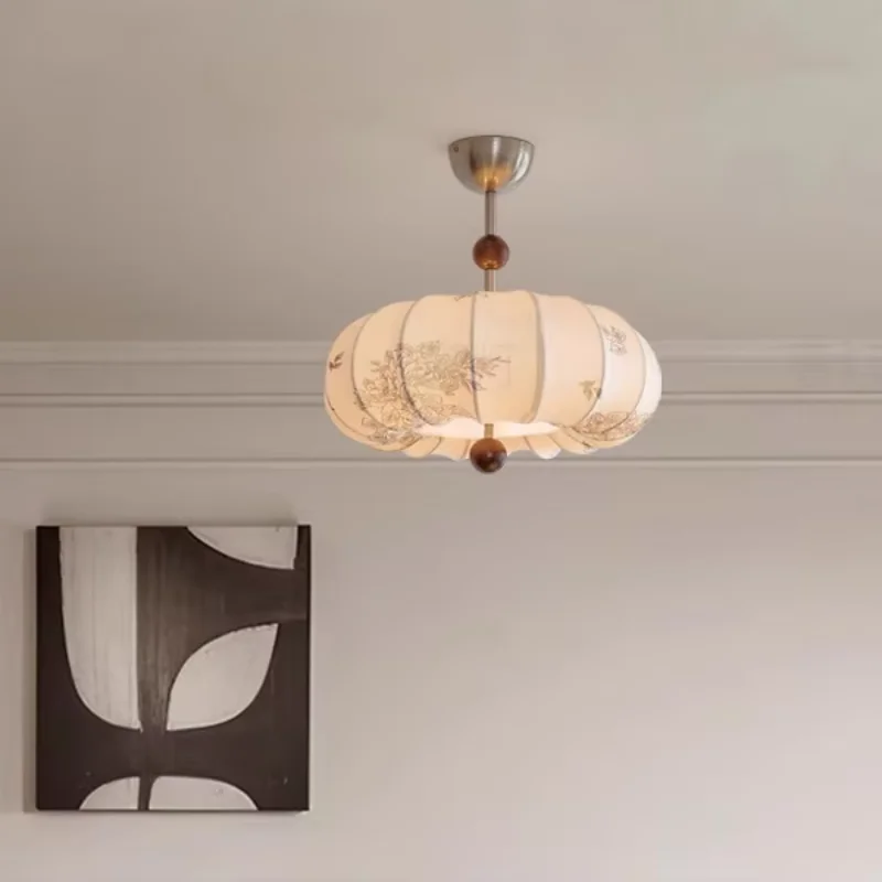 

Nanyang solid wood Wabi-sabi style warm room main lamp French retro style bedroom chandelier fabric pattern medieval restaurant