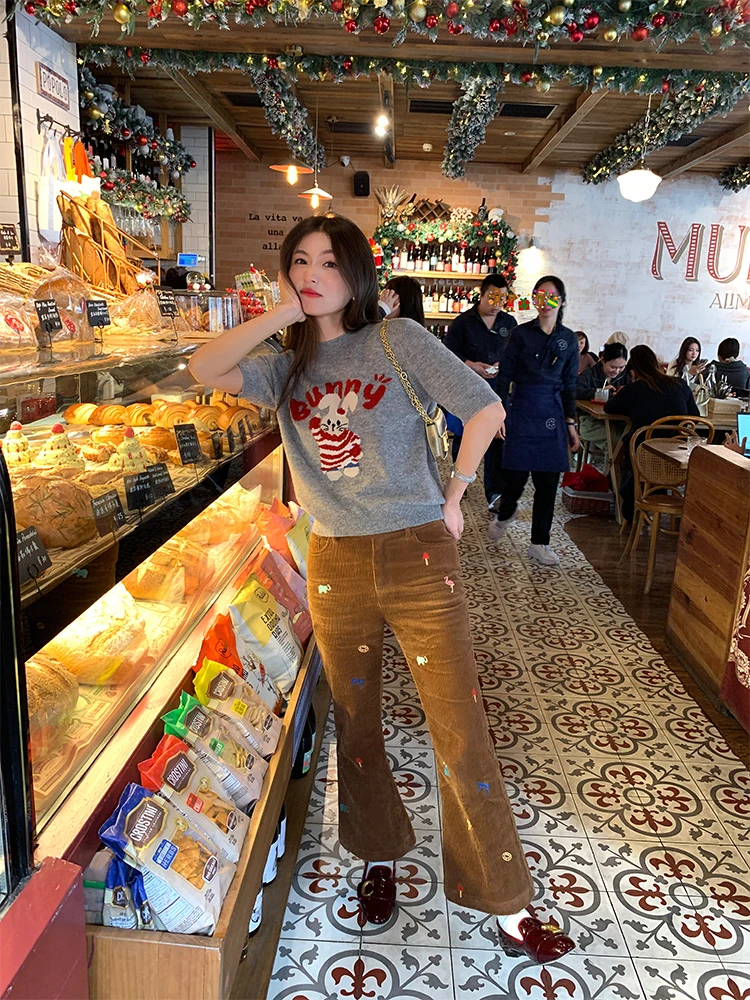 하이웨이스트 자수 코듀로이 플레어 팬츠 여성 패션 2025 신상 한국 스타일 출퇴근룩 여성 바지