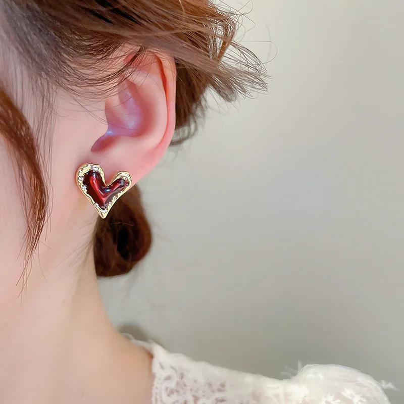 Red Enamel Metal Heart Earrings For Women Cute Post Designer Fashion Classic Jewelry Girls\' Gifts Party Accessories C1244