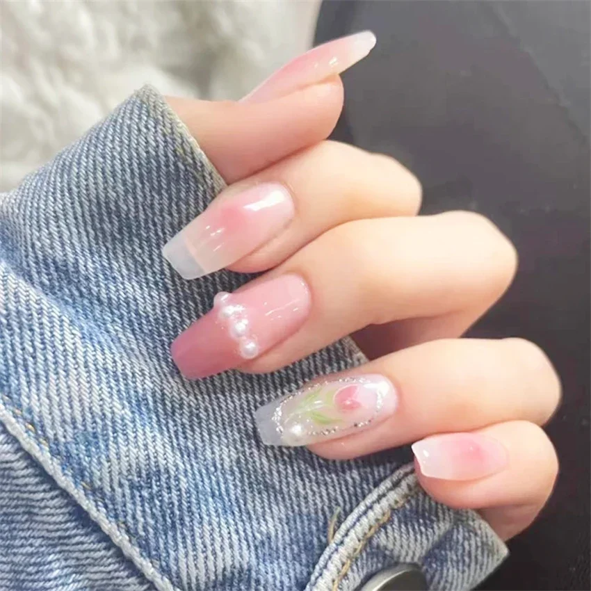 Uñas postizas con degradado de corazón de amor, uñas postizas de melocotón blanco francés, Adhesivo acrílico de prensa, puntas de uñas postizas extraíbles, 24 piezas/Se