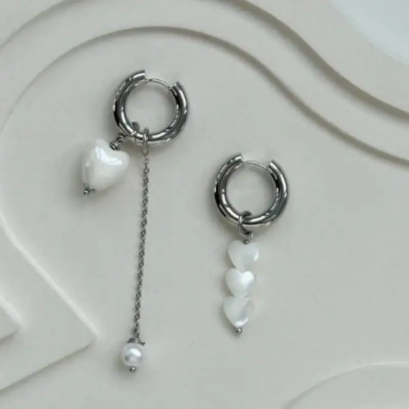 Hot Sale Retro New Trendy Geometric Stereo Heart-Shaped Earrings For Women Asymmetrical Imitation Pearl Earrings Punk Jewelry