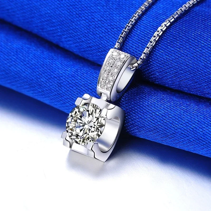 

18K White Gold Platinum PT950 Bull Head Necklace Women's Diamond Single Diamond Clavicle Chain Versatile Single Pendant Moissani