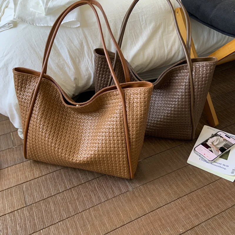 

​2025 Women's Woven Straw Tote Bag Large Capacity Crossbody Shoulder Bag Boho Commuter Purse Eco-Friendly Underarm Bag​