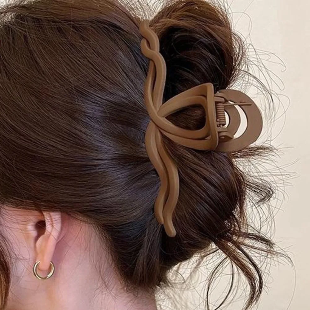 

Vintage Acrylic Wave Cross Hair Claw Styling Tools Hair Accessories Shark Clip Headwear Women