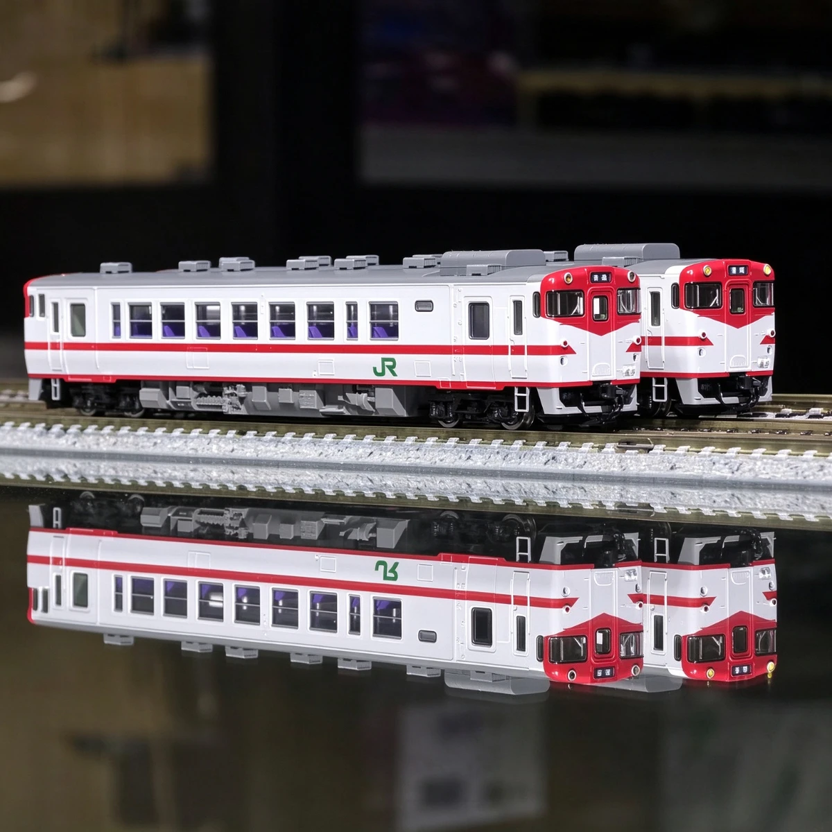 TOMIX N Scale 1/160 Kiha48/Kiha40 Diesel Train 98167 98168 Morioka Livery Red Demon 2 Car Set Railway Model Gift for Train Fans