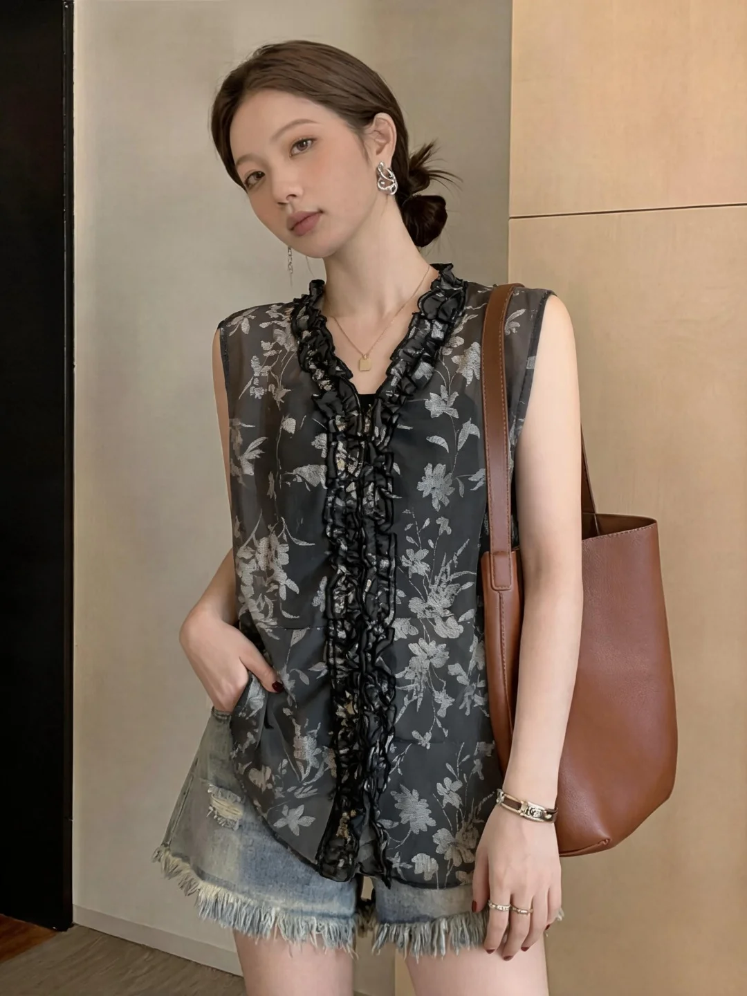 V-Neck Sleeveless Vest Top Women's Base Shirt Summer New plus Size Fat MM Slim Vintage Floral Print Casual Wear Button Detail