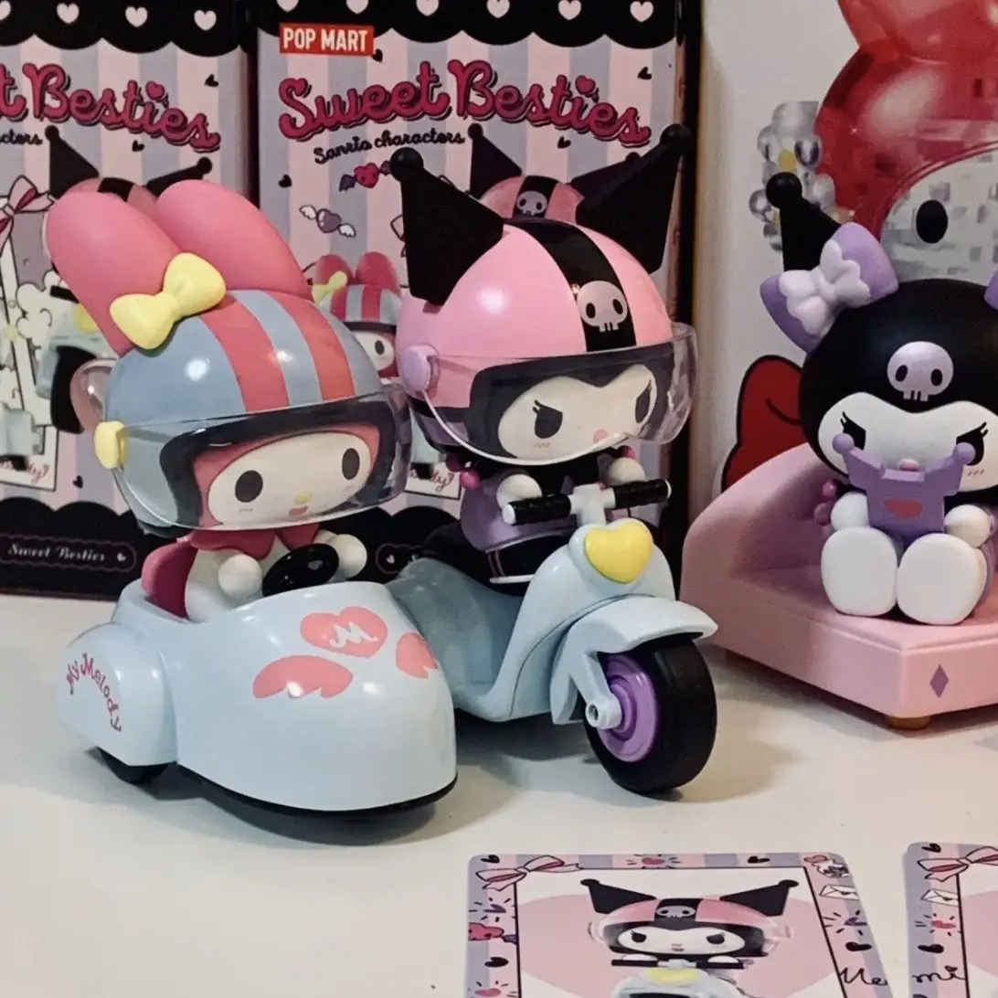 Sanrio Melody Kuromi llavero de casco de dibujos animados, llavero de coche creativo, decoraciones lindas, accesorios de Anime, una pieza