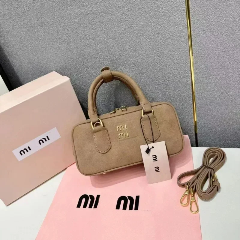 2024 New MIU Handheld Women\'s Bag Fashionable Crossbody Versatile Boston Large Capacity Pillow Bag High end Small Square Bag