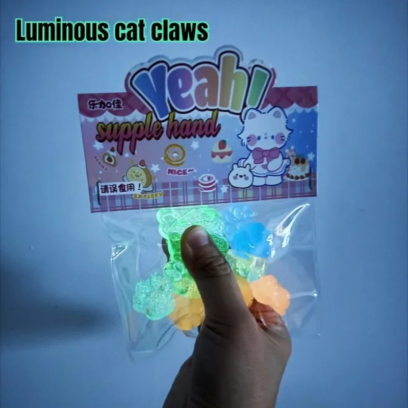 Griffe de chat lumineuse, jouets à presser pour enfants, patte de chat douce et mignonne, jouet de décompression à rebond lent, cadeaux pour garçons et filles