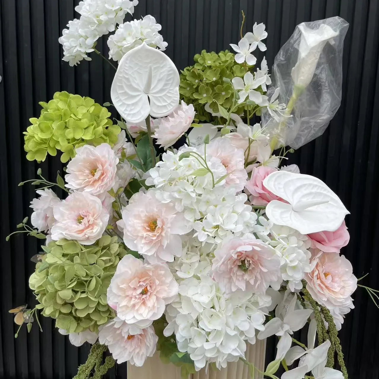 White Pink Artificial Flower Wedding Decoraiton Table Centerpieces Flower Ball Road Lead Floral Arrangements Party Props image 3