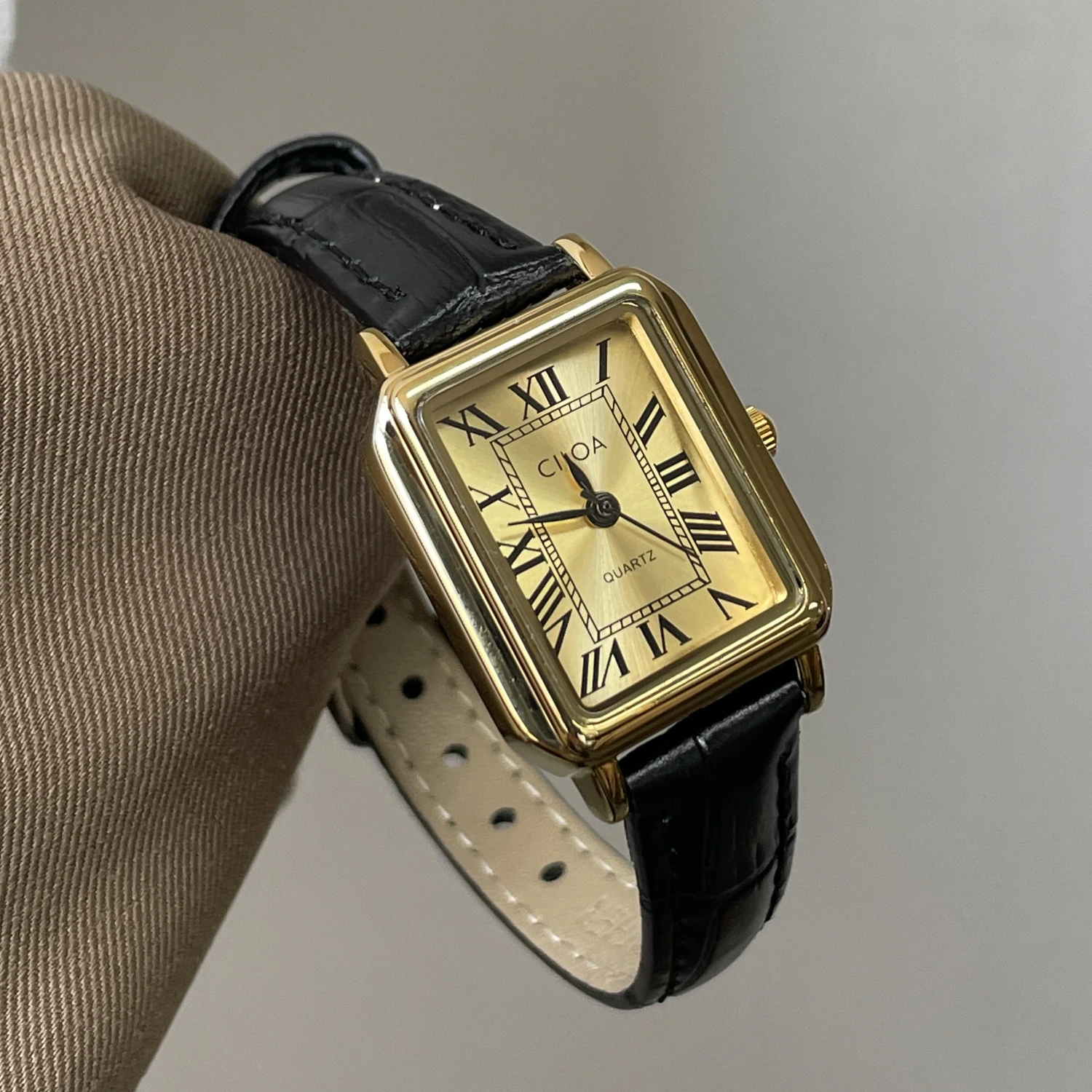 CILOA New Women's Vintage Light Luxury Elegant Fashion Quartz Waterproof Watch, Ideal for Outfits 750