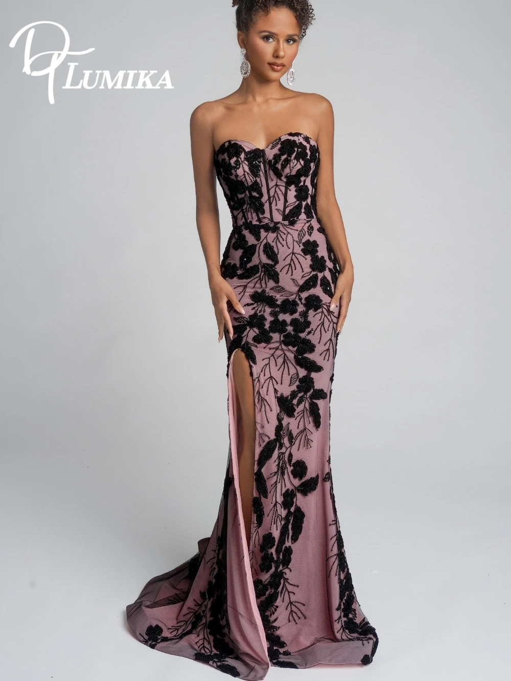 

Stunning Strapless Pink Prom Dress With Black Embroidered Flowers Show-stopping Mermaid Silhouette Customized Evening Gown