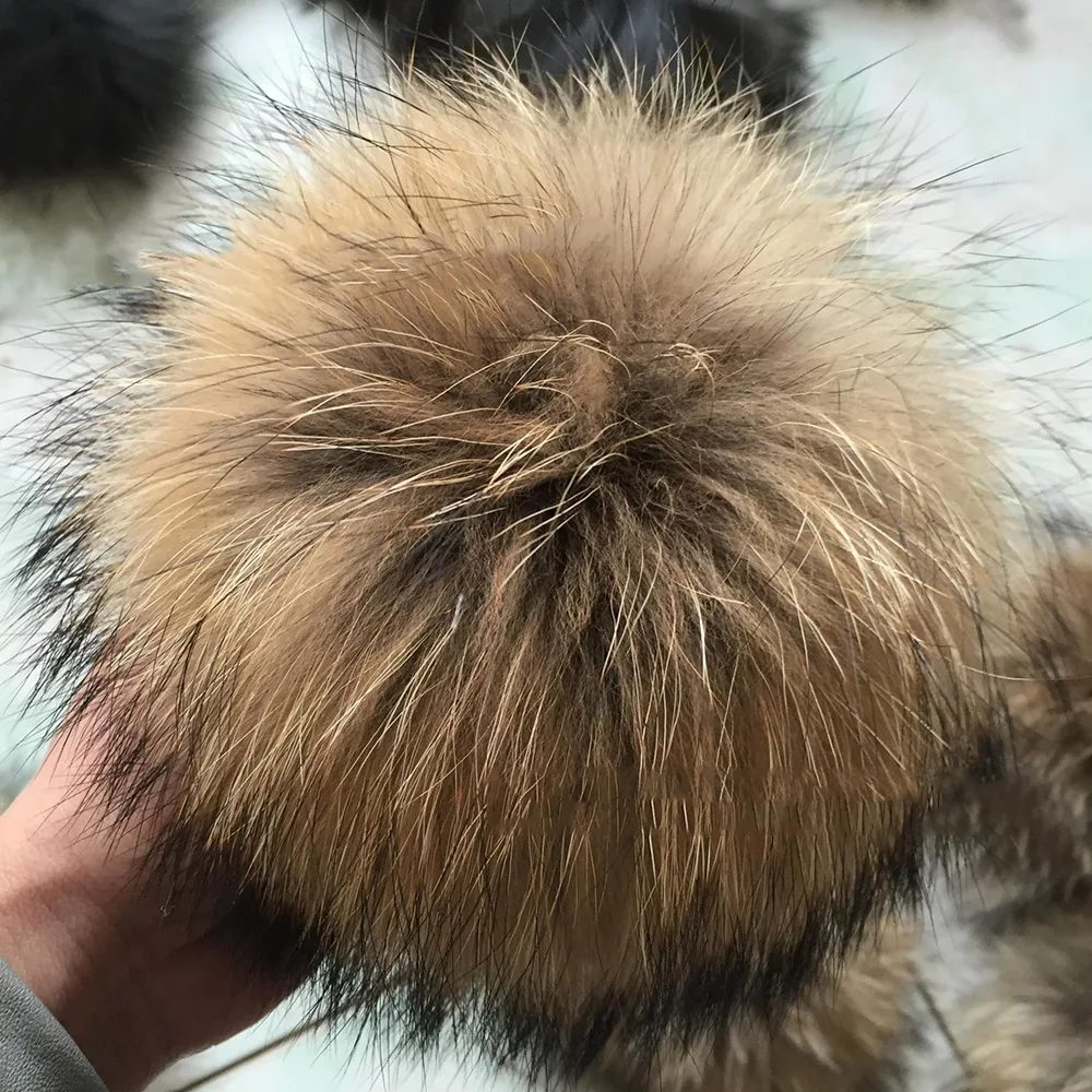 

13cm 15cm Real Natural Raccoon Fur Pompoms Silver Fox Fur Pom Poms For Knit Hat Women Pompons With Button