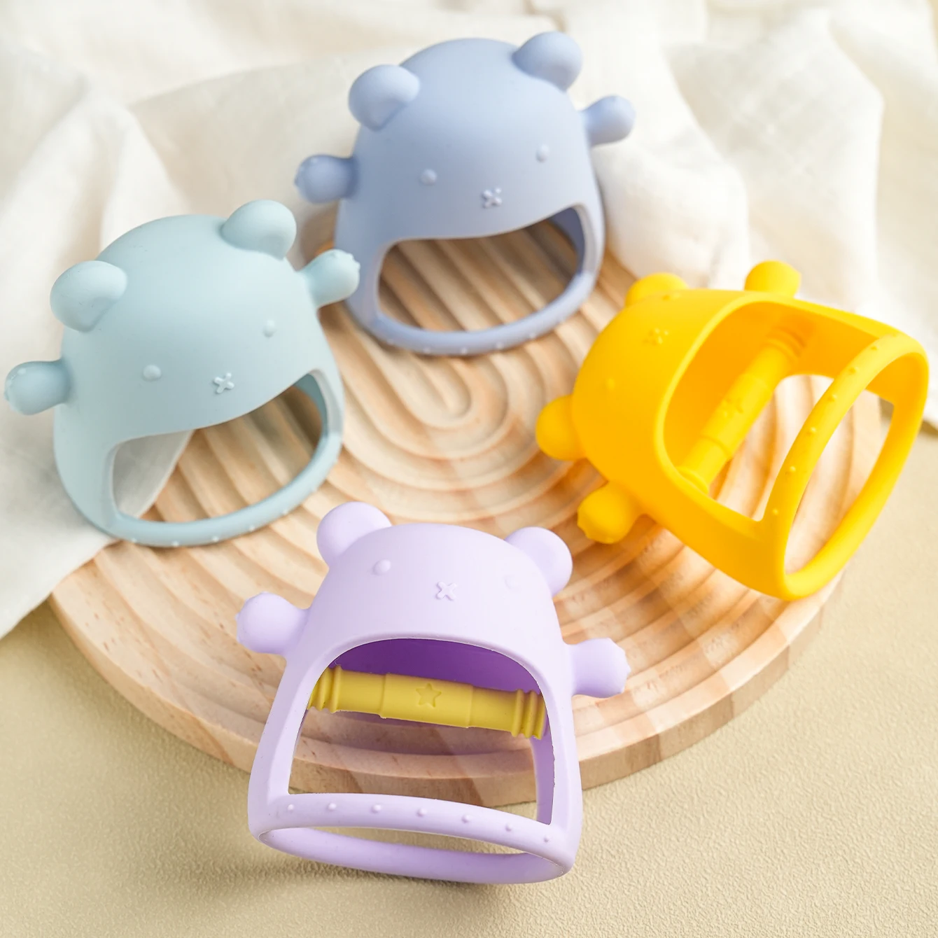 

1PCS Baby Teether Gloves Kids Cartoon Bear Teething Silicone Teether Toy Anti-eating Hand ​Molar Stick BPA Free Newborn Supplies