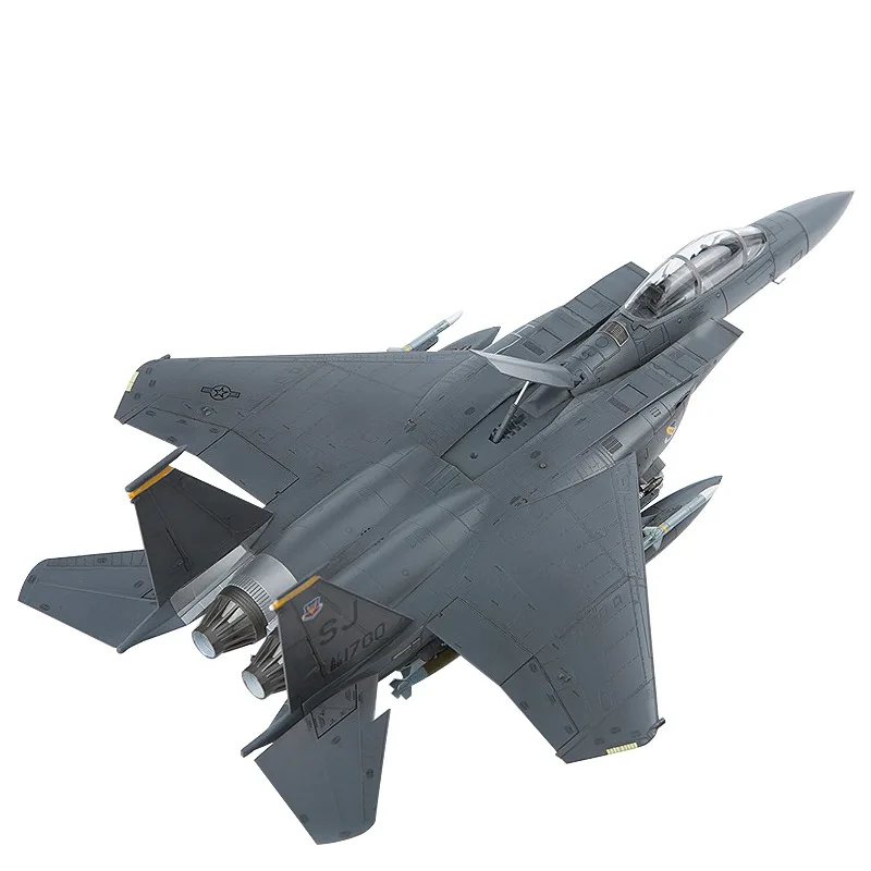 Kit de modelo em escala da Academia 12550 US F-15E Modern Fighter 1/72