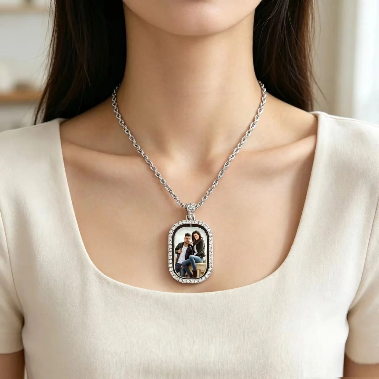 Double-sided custom picture pendant necklace, rotatable DIY photo necklace, hip-hop gift, holiday commemorative gift