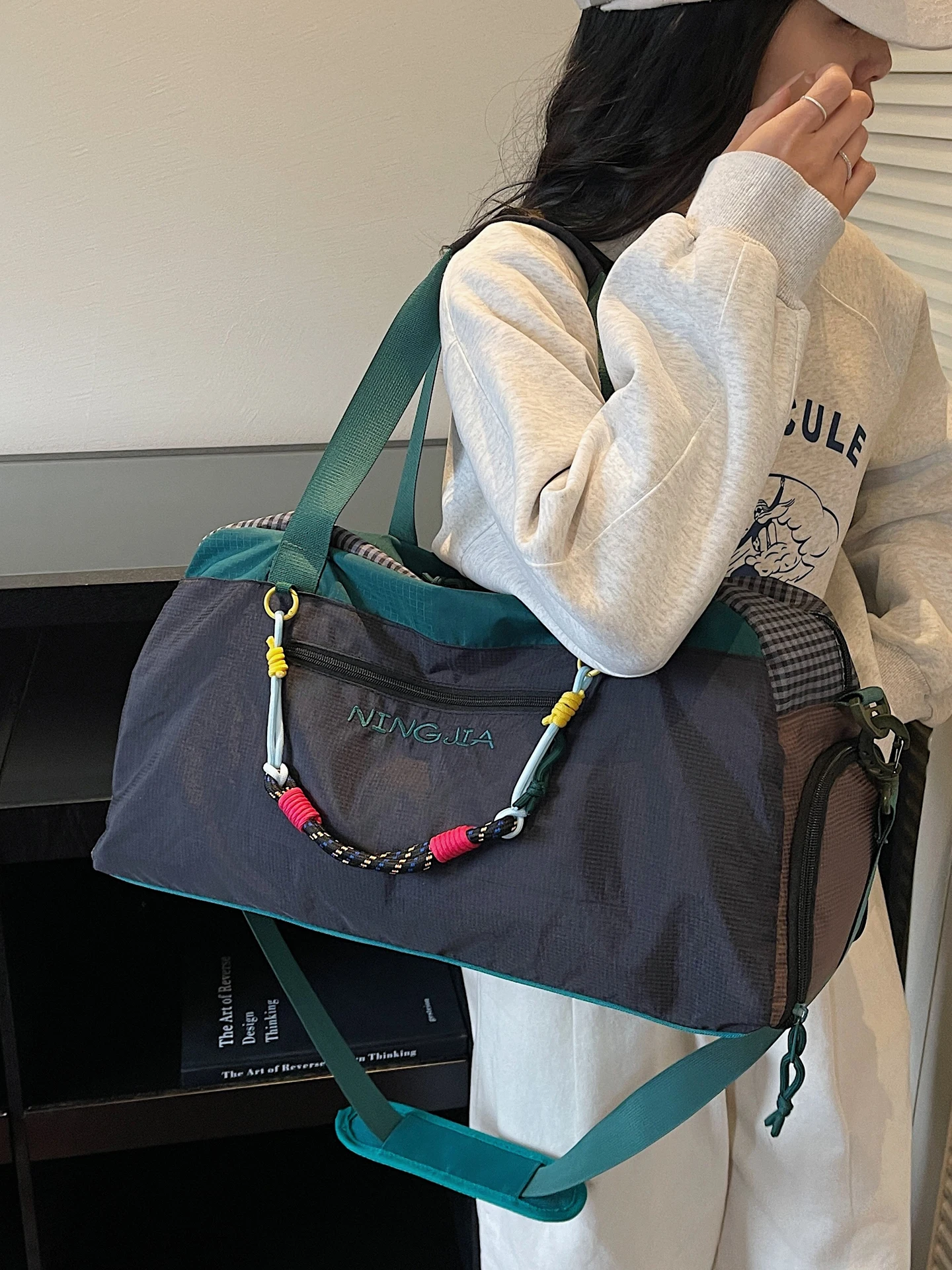 大容量トラベルバッグ女性用スポーツフィットネスバッグ耐久性のあるマルチカラー軽量マタニティ収納バッグシングルショルダーバッグ