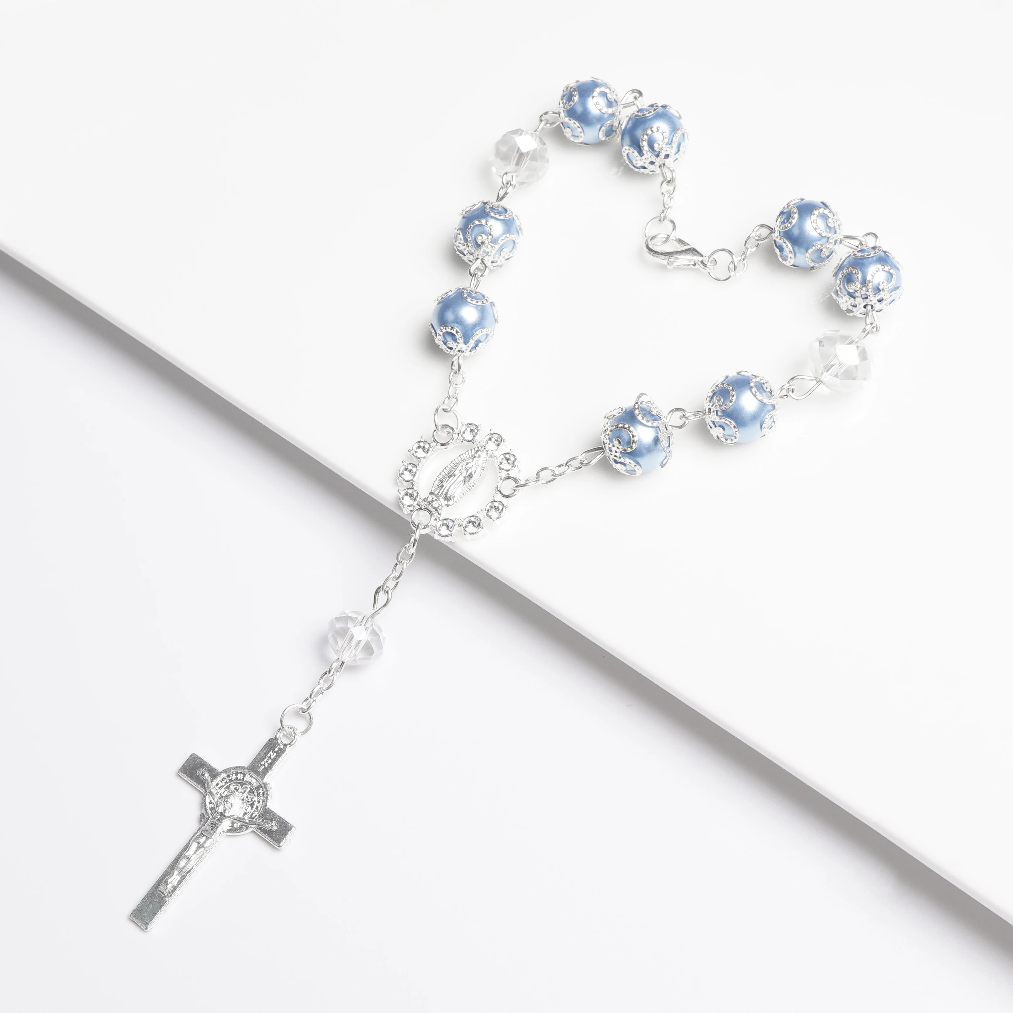 

Набор из 12 браслетов с жемчугом и кристаллами в форме креста, с изображением Святого Бенедикта, для первого причастия/дня рождения/свадьбы/подарка на рождение ребенка