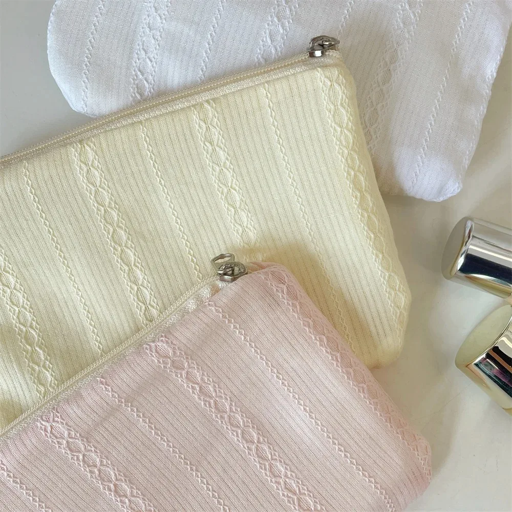 Diamond Striped Makeup Cosmetic Bag Small Cosmetic Organizer Travel Toiletry Pouch for Women Pink Lipstick Storage Bag Case