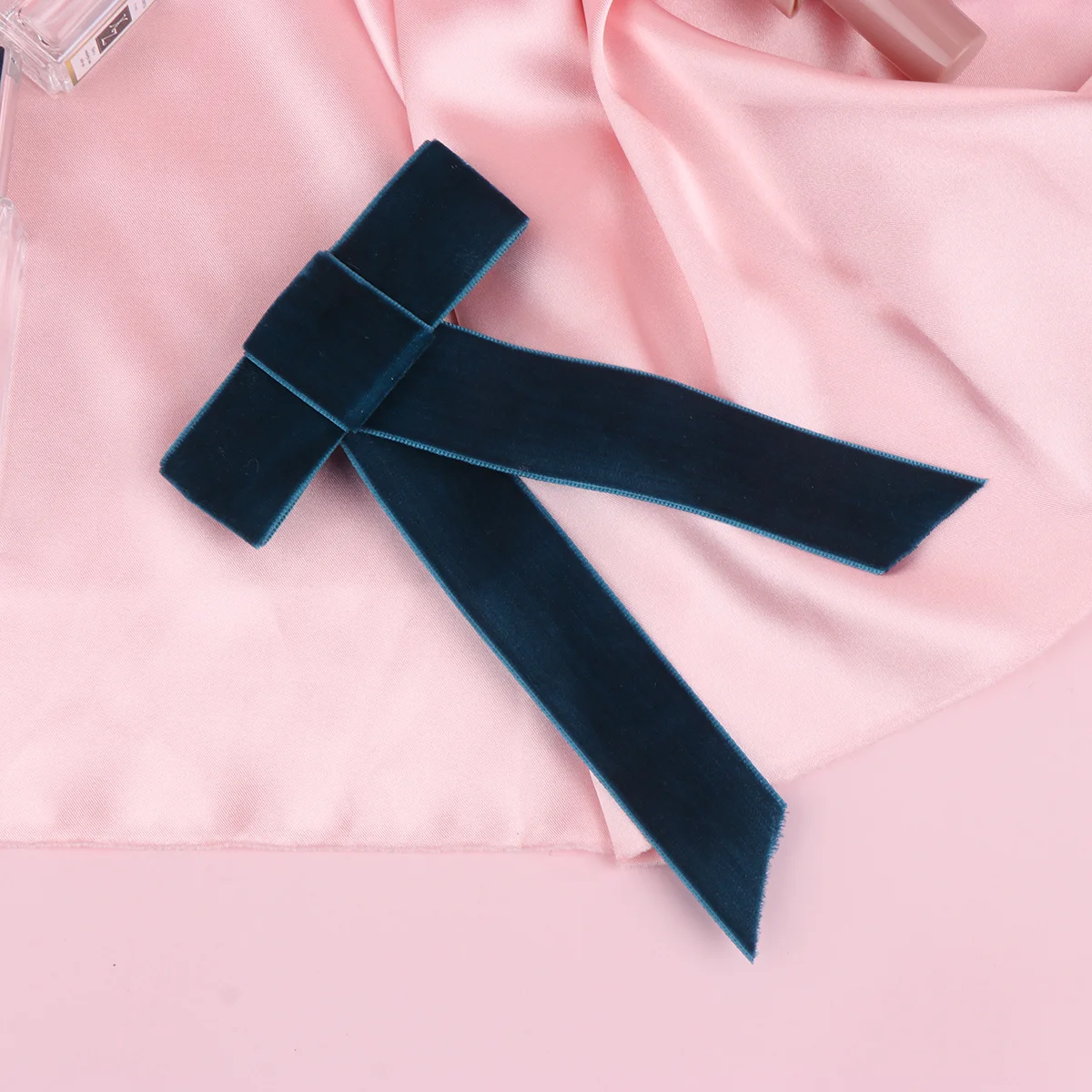 

1Pcs Business Blue Bowknot Hair Clips Spring Barrettes Hair Pins Party Wedding Gift Bowknot Barrette Bobby Pins