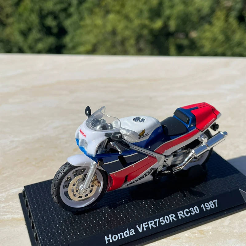 1:24 Scale Honda VFR750 RC30 1987 Motorcycle Simulation Motorcycle Model Static Display Collectible Gift Souvenir Decoration Toy