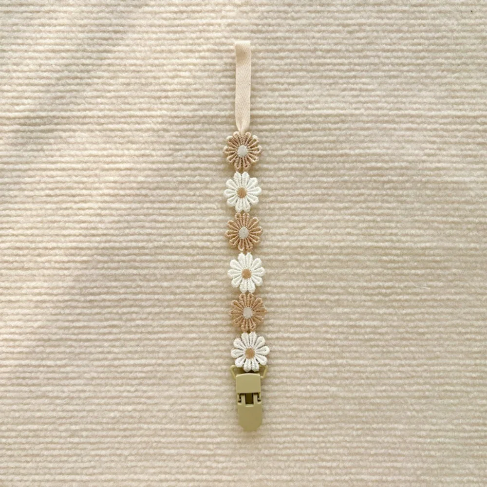 

New Little Daisy Pacifier Clips Safe Lightweight Nipple Bracket Holder Accessories Wear-resistant Pacifier Chain Toddler