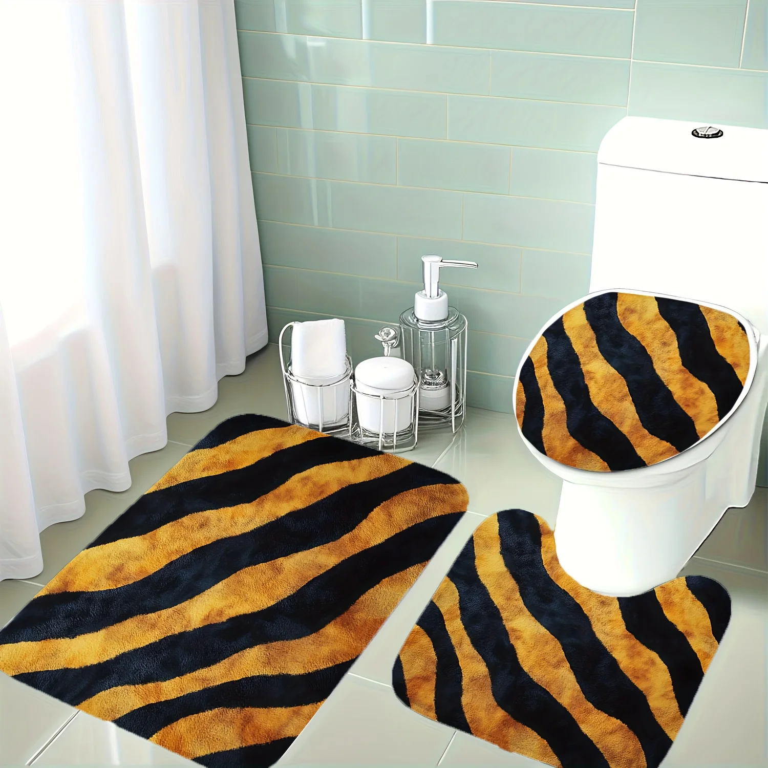

3pcs Tiger Stripe Bath Mat Set Gold Non-Slip Soft Plush Rug Toilet Lid Cover U-Shaped Mat Modern Jungle Theme Bathroom Decor