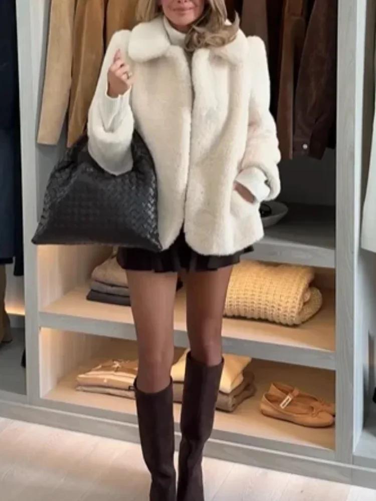 Lange Mouw Pluizige Korte Jassen 2025, Dame Winter Warm Straat Bovenkleding Elegante Solid Lace Up Faux Bontjas Damesmode Revers