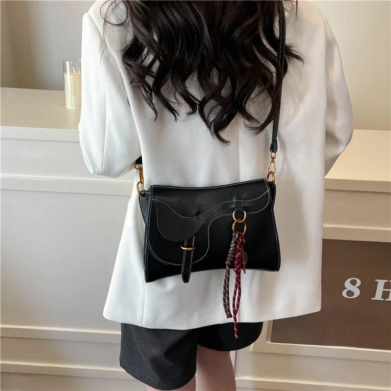 

Роскошная сумка-кошелек в винтажном стиле, элегантная для женщин с модным логотипом и кожаным стилем