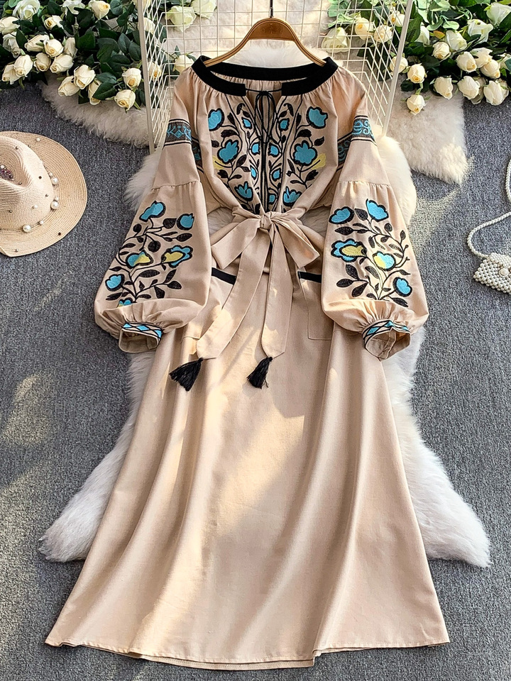  Retro Heavy Embroidery round Neck Lantern Sleeve Dress Women's Autumn Winter Waist Cinching Long Over-Knee Dress Ethnic Style 