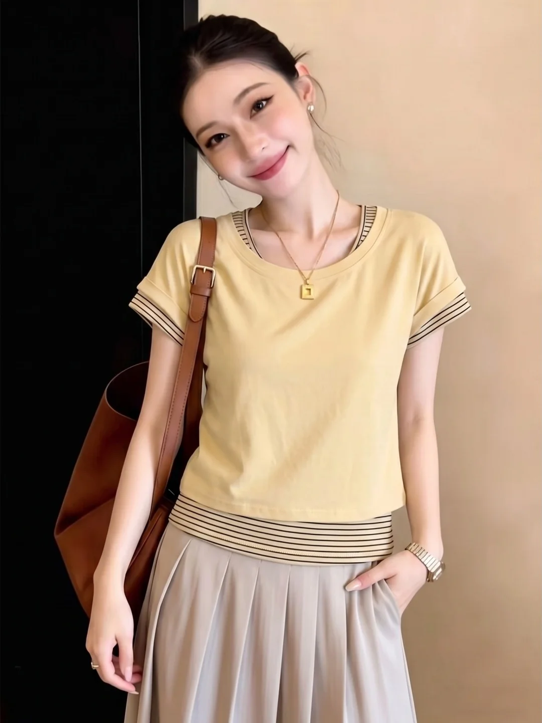 

Fashion Commuter Stripe T-Shirt Short Sleeve round Neck Women's Top Korean Style Straight Cut Summer 2026 Poem Silk